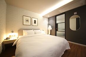 Brown Dot Hotel Busan Sajik Stadium