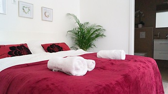 Modern Apartment Wiener Stadthalle 1