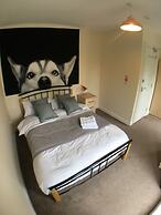Blackberry House - Sleeps 6 with Parking and Netflix TV
