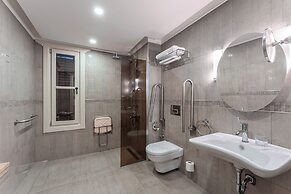 RuinAdalia Hotel
