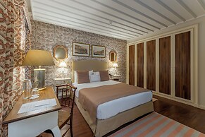 RuinAdalia Hotel