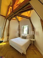 Chateau Les Garennes