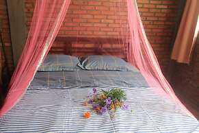 Bau Bi Mini Farmstay Mekong - Tien Giang