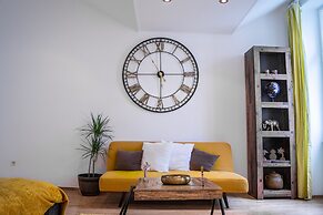 Vibrant Apartment Near Downtown