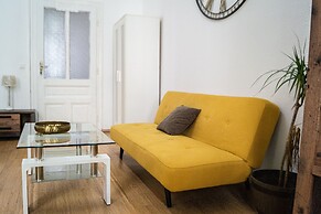 Vibrant Apartment Near Downtown