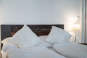 Vibrant Apartment Near Downtown