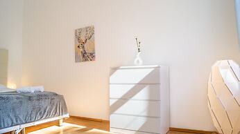 Shared Modern Apartment Schönbrunn - Budget Chic Room