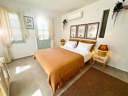 Monk Island Guesthouse