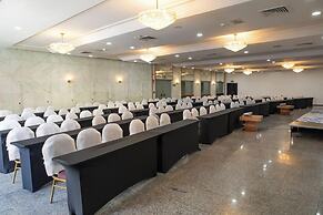 Ritz Plaza Hotel