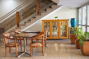 Ritz Plaza Hotel