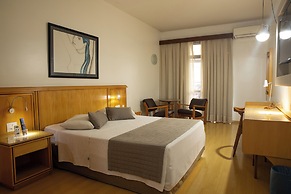 Ritz Plaza Hotel