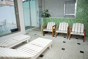 Ritz Plaza Hotel