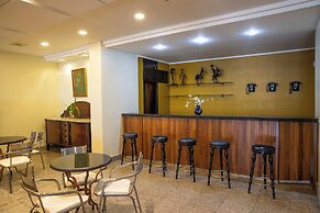 Ritz Plaza Hotel
