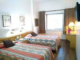 Ritz Plaza Hotel