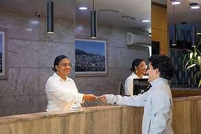 Ritz Plaza Hotel