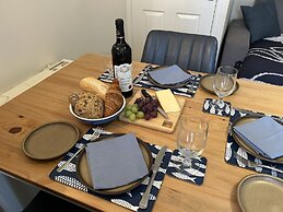 Chapel St Apartments