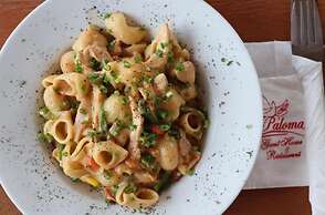 Paloma Guest House & Restaurant