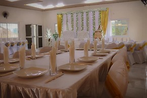 Paloma Guest House & Restaurant