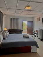 Paloma Guest House & Restaurant