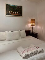Paloma Guest House & Restaurant