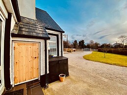 Riverside Cottage, Ramelton, The Wild Atlantic Way