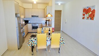 Stunning 2-bed Apartment in Poli Crysochous