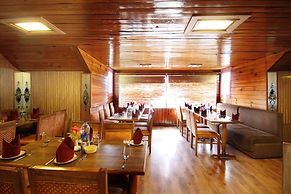 Vardaan Hotels - PatniTop