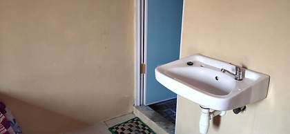 Gubuk Asmoro Nglolang