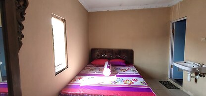 Gubuk Asmoro Nglolang