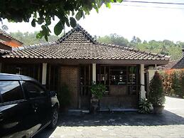 Hotel Family Syariah 1