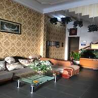 Quang Chien Hotel by Zuzu