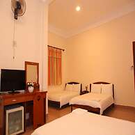 Quang Chien Hotel by Zuzu