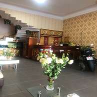 Quang Chien Hotel by Zuzu