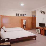 Quang Chien Hotel by Zuzu