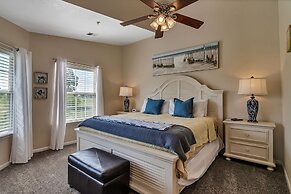 Golden Getaway 2 Bedroom Condo by RedAwning