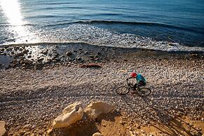 Blue Line Apartment Hotel