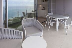 Blue Line Apartment Hotel