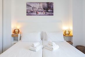 Blue Line Apartment Hotel