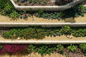 Blue Line Apartment Hotel