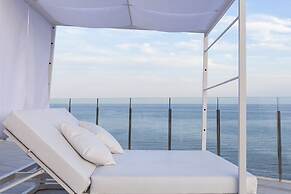 Blue Line Apartment Hotel