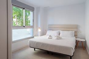 Blue Line Apartment Hotel