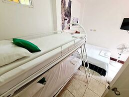 Hostal San Jose - Hostel