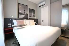 Astron Suítes Mondial Salvador by Nobile