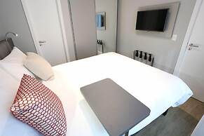 Astron Suítes Mondial Salvador by Nobile