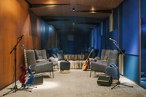 Sonder by Marriott Bonvoy Battery Park Apartments Financial District