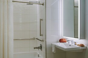 Sonder by Marriott Bonvoy Battery Park Apartments Financial District