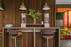 Sonder by Marriott Bonvoy Battery Park Apartments Financial District