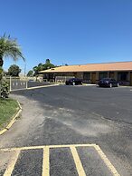 Executive Inn and Suites