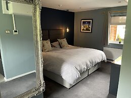 Village Limits Bed & Breakfast Accommodation