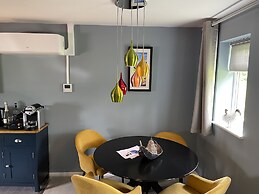 Village Limits Bed & Breakfast Accommodation